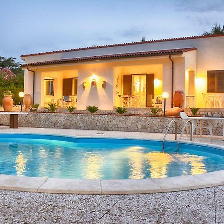 La Casa In Riva Al Mare Villa เอากุสตา ภายนอก รูปภาพ