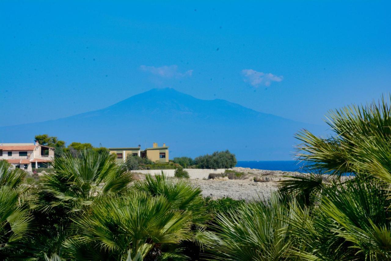 La Casa In Riva Al Mare Villa เอากุสตา ภายนอก รูปภาพ