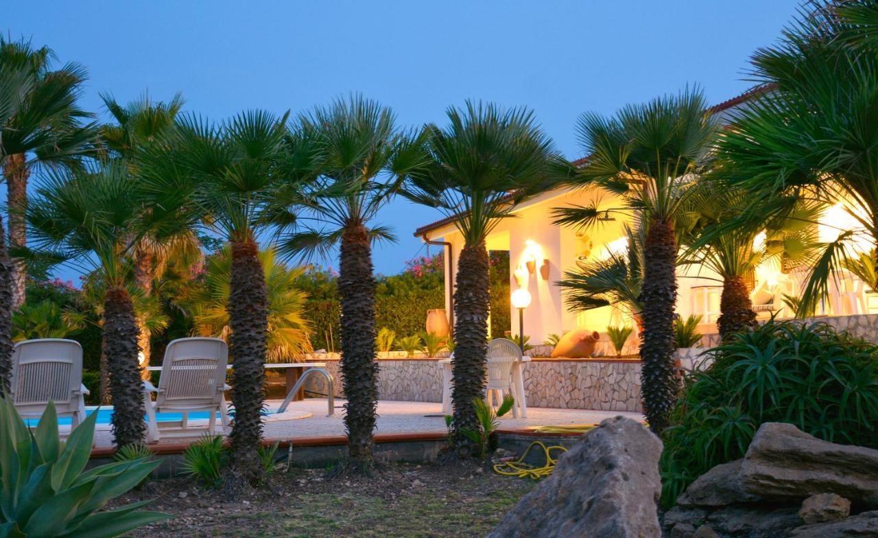 La Casa In Riva Al Mare Villa เอากุสตา ภายนอก รูปภาพ