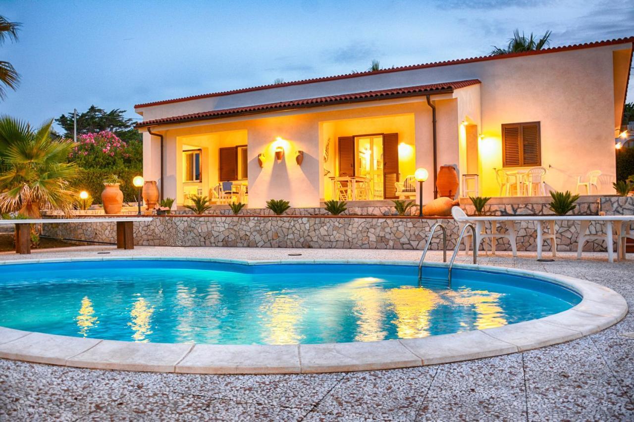 La Casa In Riva Al Mare Villa เอากุสตา ภายนอก รูปภาพ