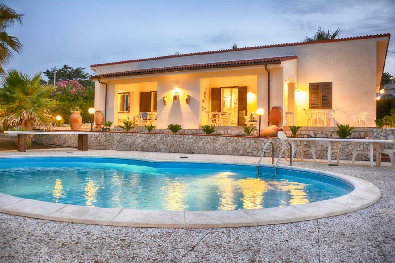 La Casa In Riva Al Mare Villa เอากุสตา ภายนอก รูปภาพ